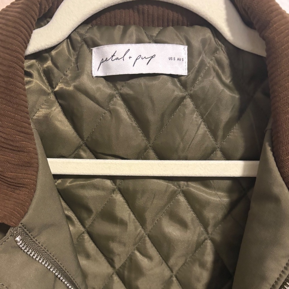 Petal + Pup Women's Green Hartley Barn Jacket | Small - Picture 5 of 7